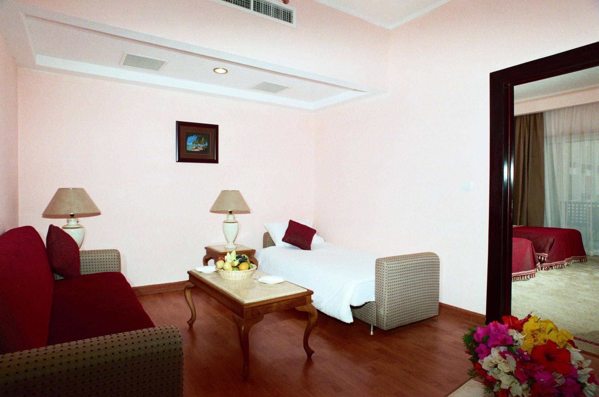 Golden 5 Sapphire Suites Hotel Hurghada Exterior foto
